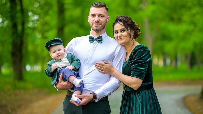 Sedinta foto familie Bucuresti — portret de familie in parc